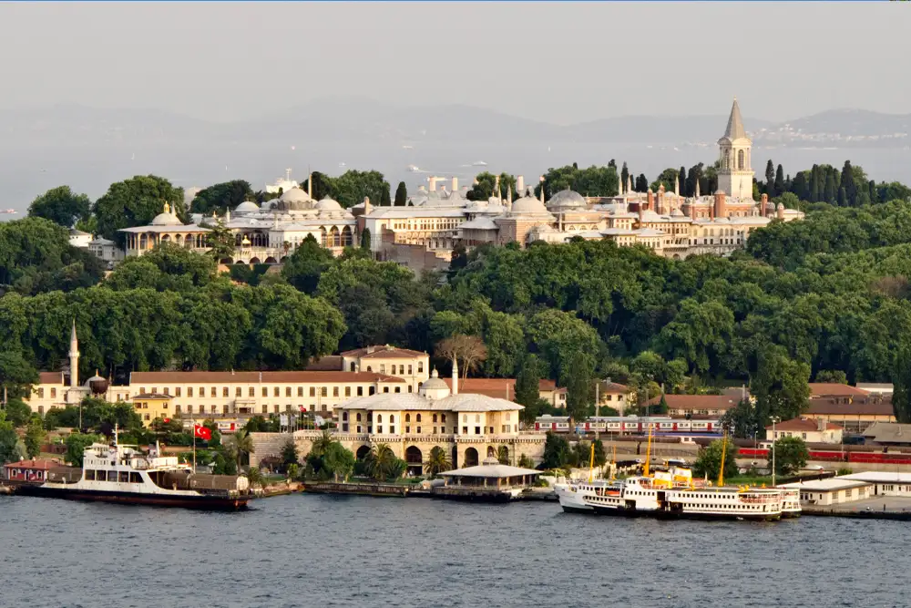 The Essential Guide To Visiting Topkapi Palace in 2025